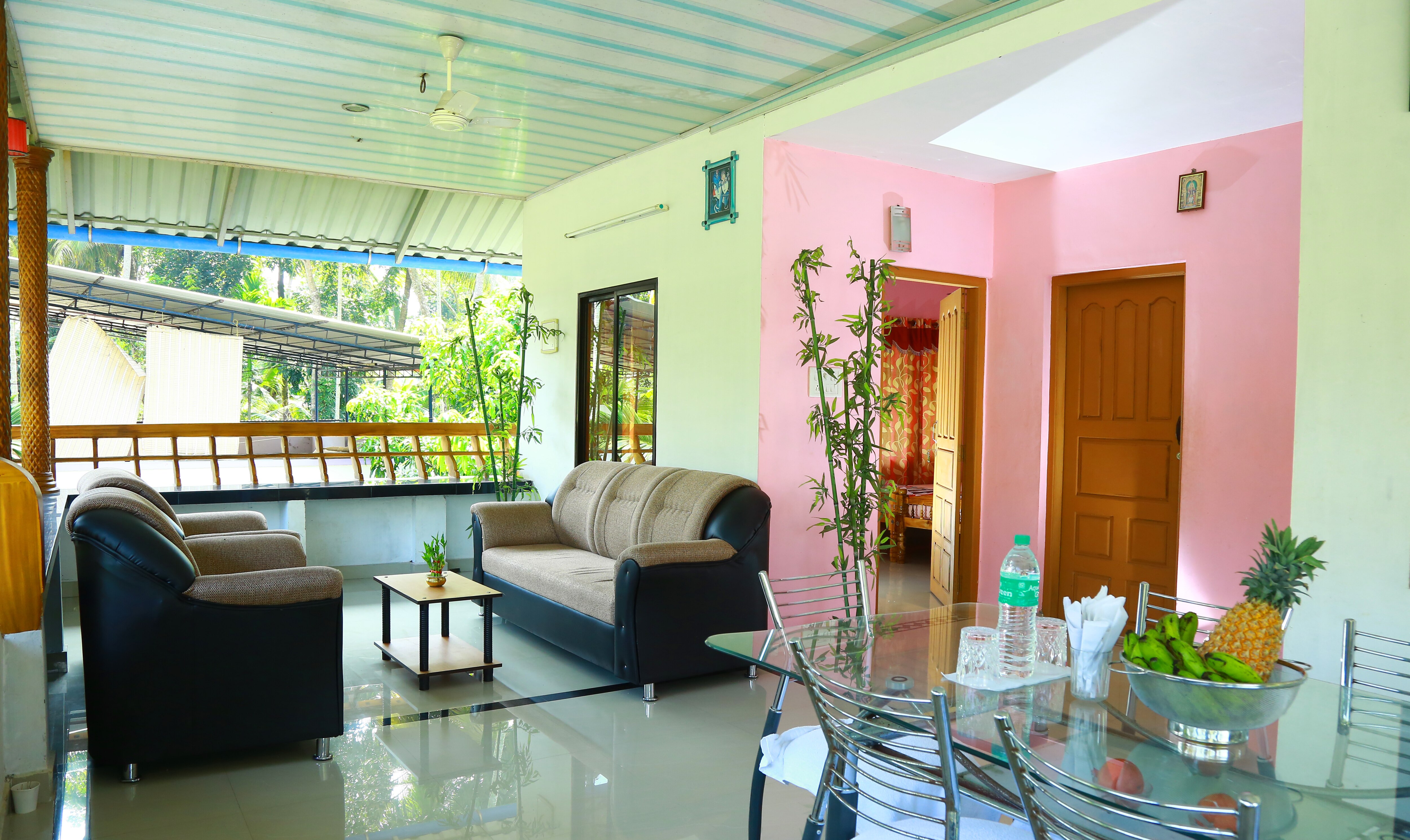 Prabudha Homestay - Tap to explore photos
