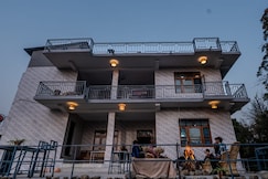 Freestays | Studio and Apartments | Bir, Bir Billing