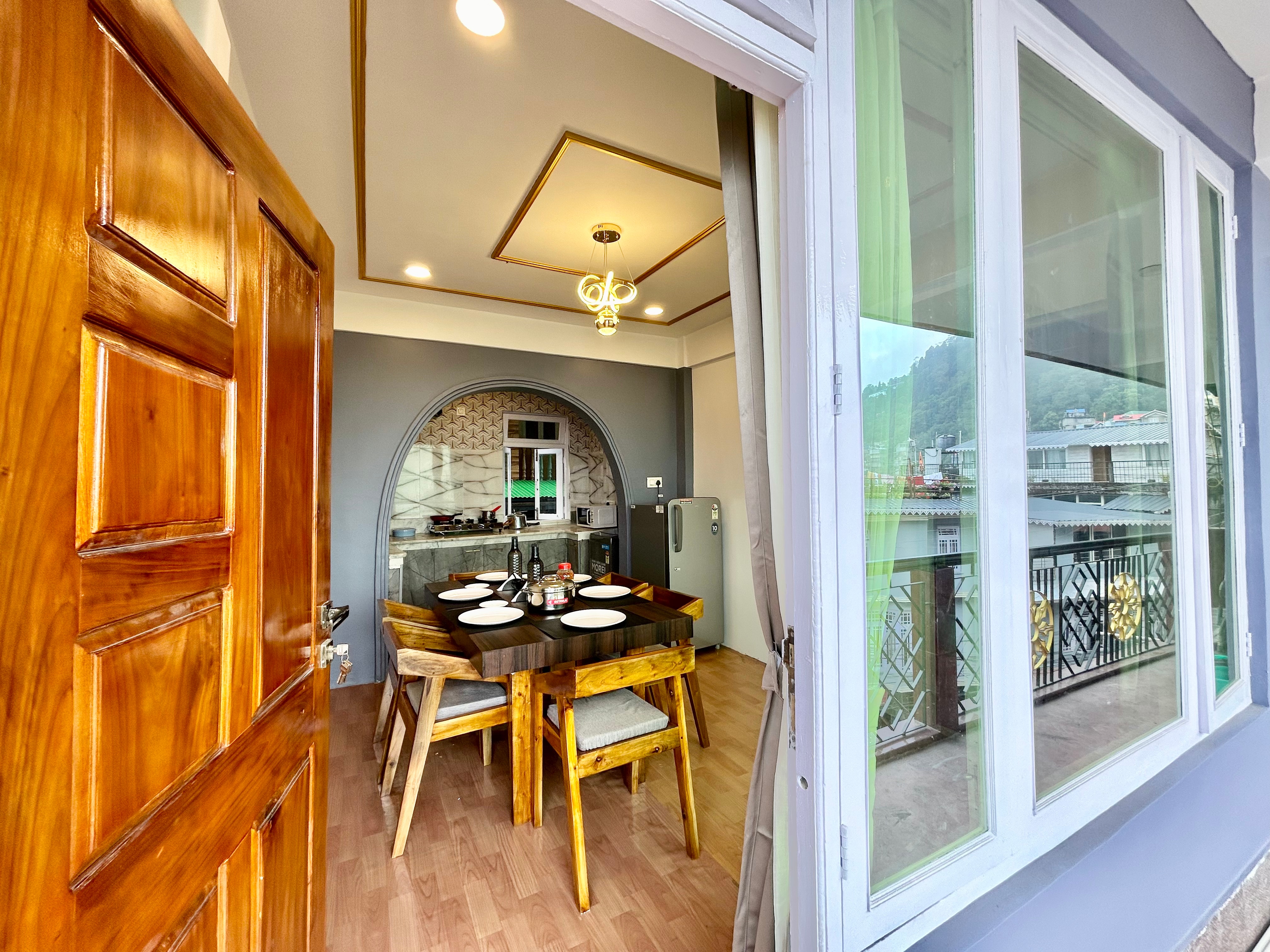 Yepplo Service Apartment - DARJEELING - 2 Bedroom Mountain View with Kitchen - Tap to explore photos