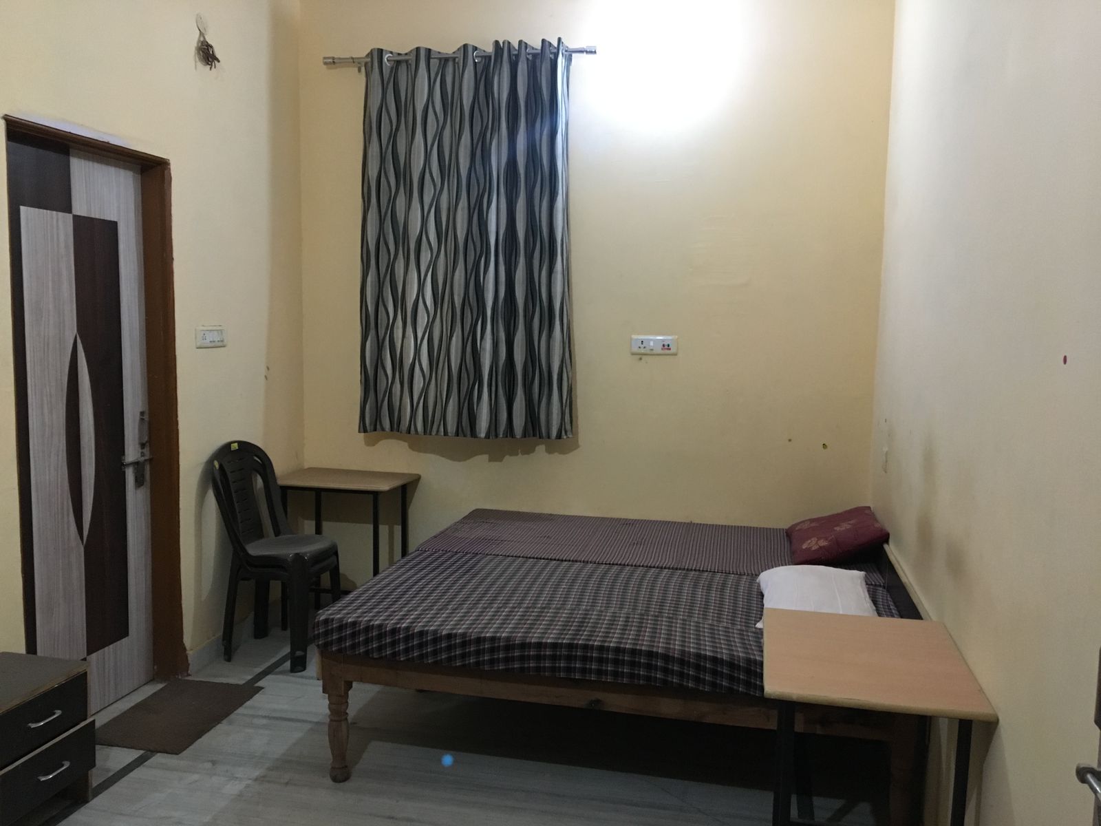 Aashiyana Guest House - Tap to explore photos