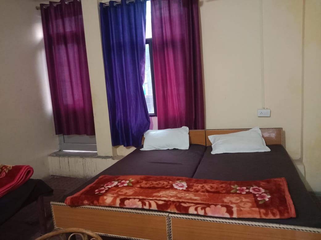 Anna Hostel Tapovan Rishikesh - Tap to explore photos