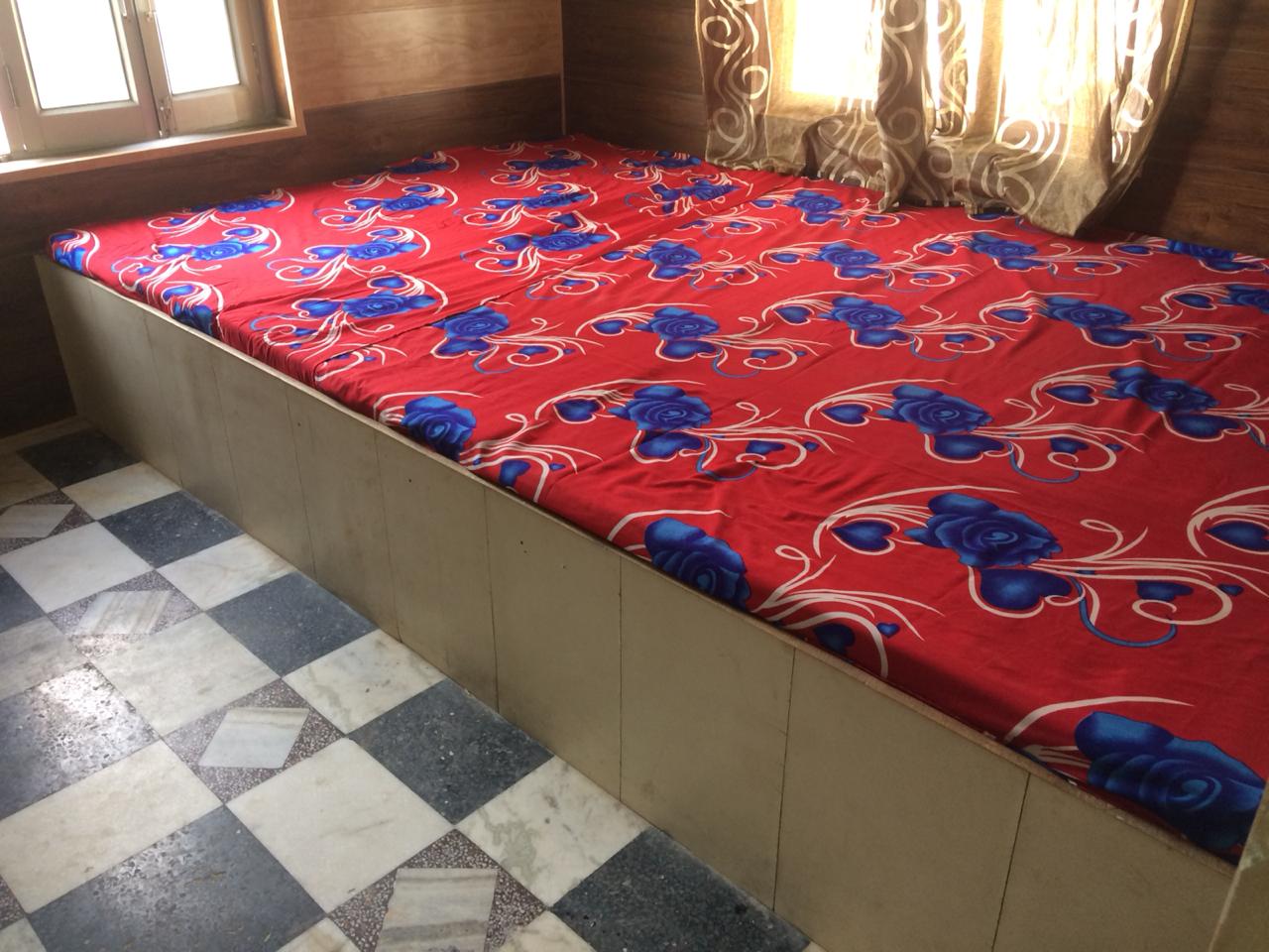 Utsav Guest House - Tap to explore photos