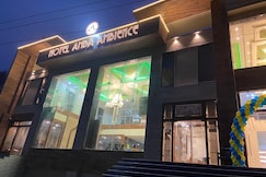 HOTEL AMBA AMBIENCE, Hathras