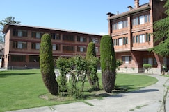 Hotel Brown Palace Nearby Dal Lake, Srinagar