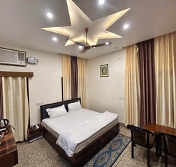 AC Dulux Room | Premium Room