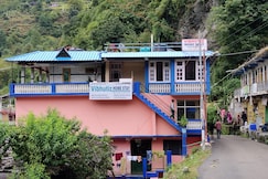 VIBHUTIZ HOME STAY, Sainj