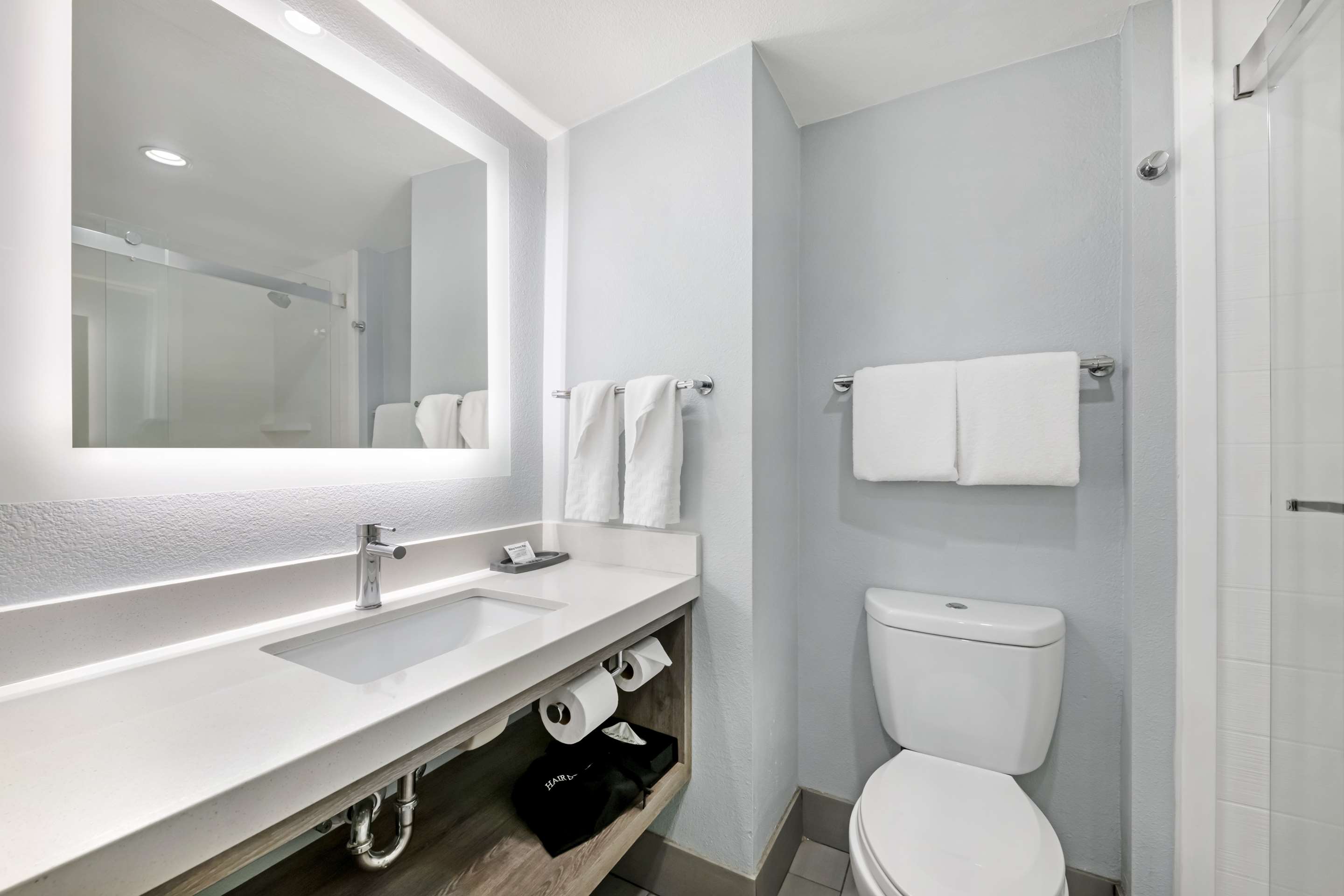 Best Western Oceanfront - Tap to explore photos