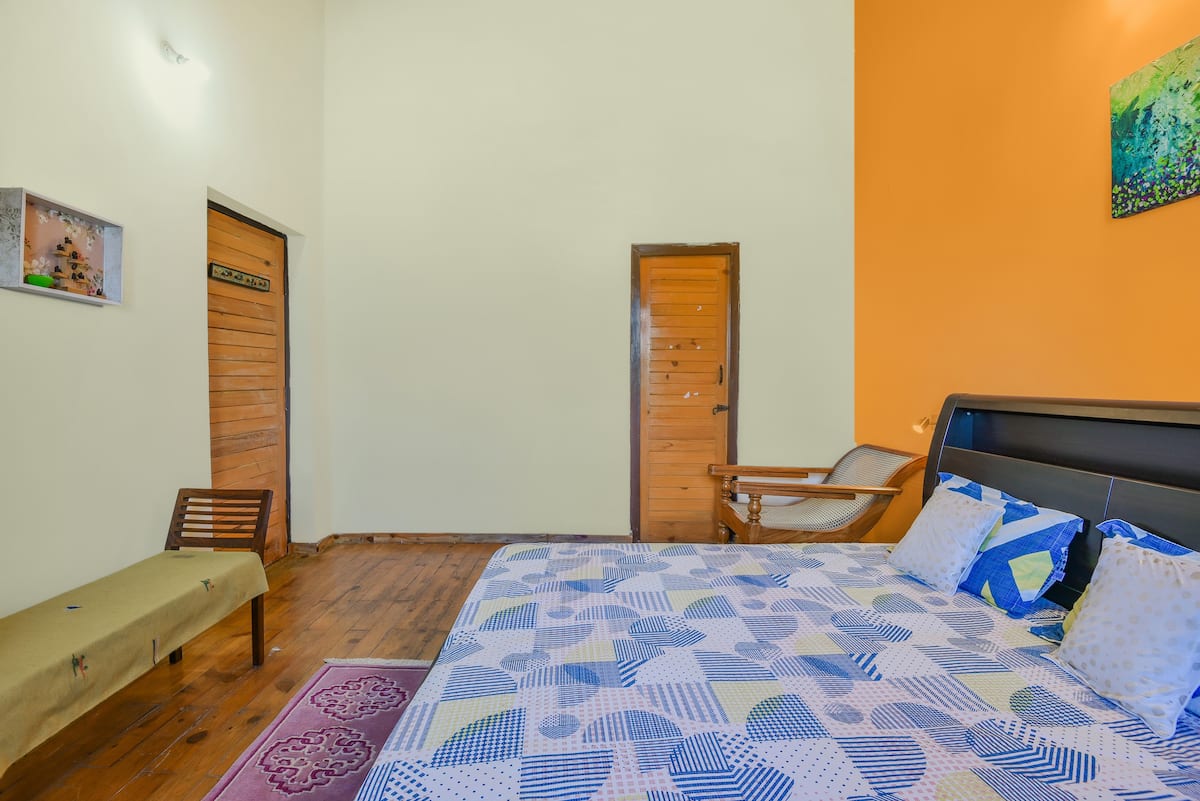 Tiaara Cottage, Satkhol, Mukteshwar - Tap to explore photos