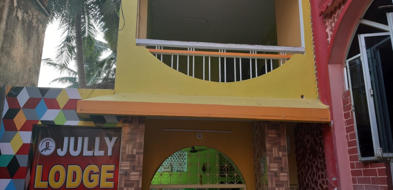 Photos of Goroomgo Jully Lodge Guest House in Puri