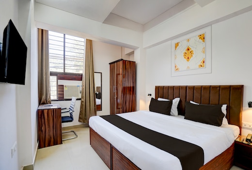 Collection O Prayag Railway Junction