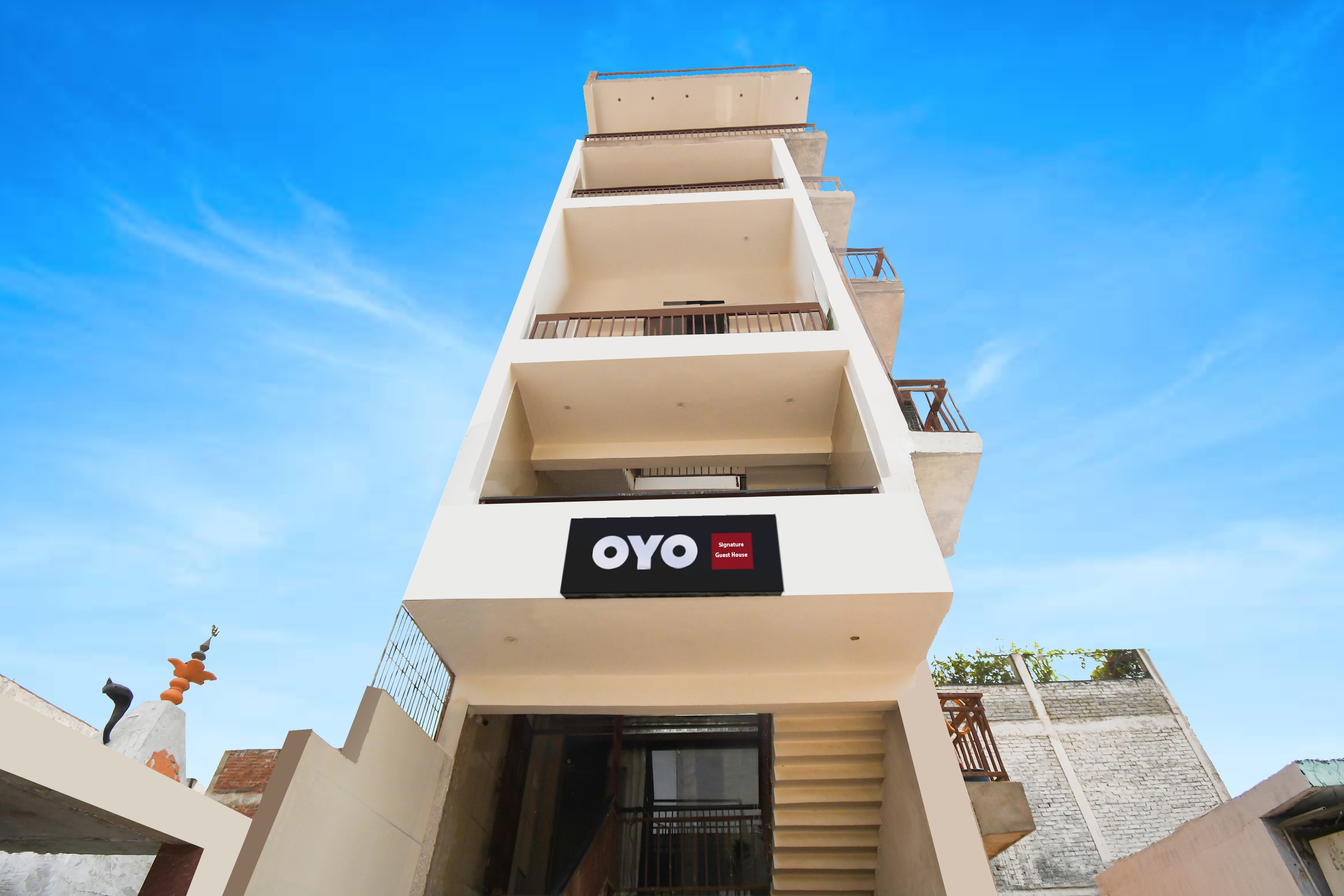 Hotel O Signature Guest House - Tap to explore photos