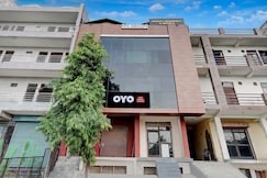 Hotel O Vrishti Residency And Hotels, Greater Noida