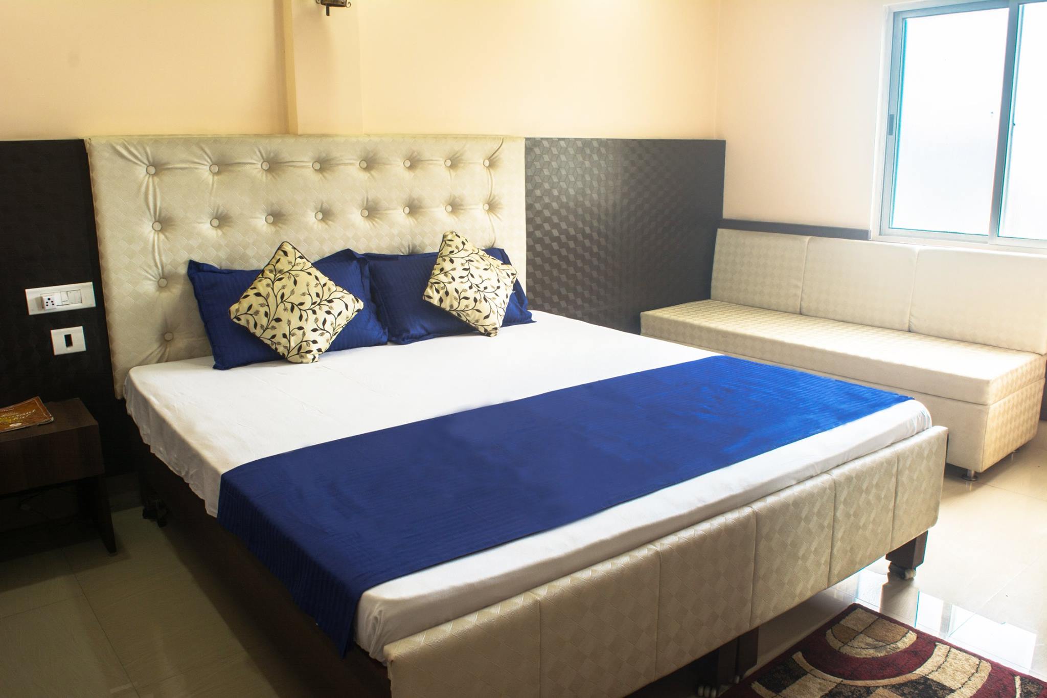 Hotel Maurya - Tap to explore photos