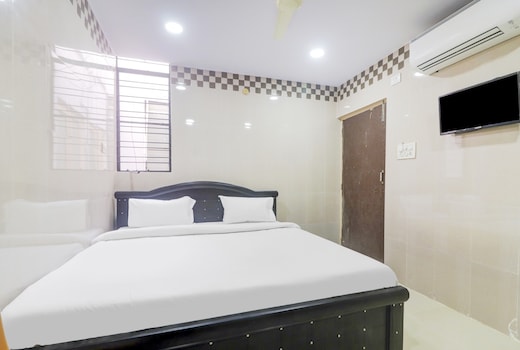 Hotel O Aroma Classic Near Nampally Railway station