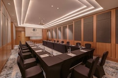 Doubletree by Hilton Surabaya, Gresik