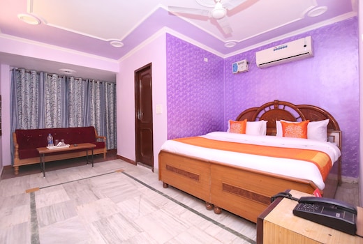 Hotel O Rajesh Palace