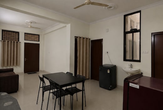 3 BHK for Friends and Families (302)