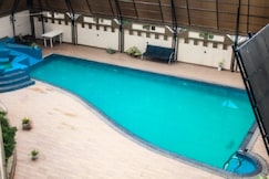 HOTEL DAAVILLA (WITH SWIMMING POOL), Guwahati, Guwahati