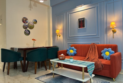 BeauMonde Suites-Spotlight (Movie theatre room).