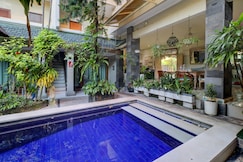 Townhouse Oak Su's Cottage Near Legian Beach, Bali