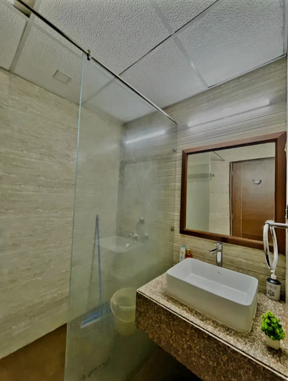 fully furnished studio flat - Tap to explore photos