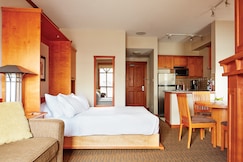 Pan Pacific Whistler Mountainside , Squamish-Lillooet