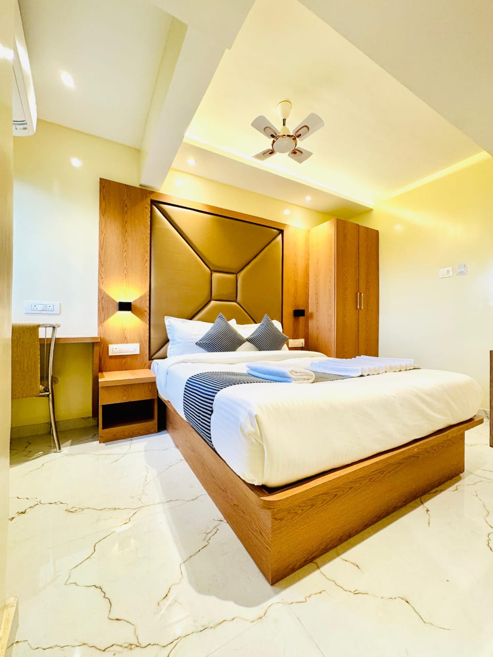 HOTEL COMFORT CASTLE 2