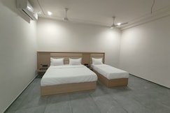 Avadh Food Zone, Dwarka