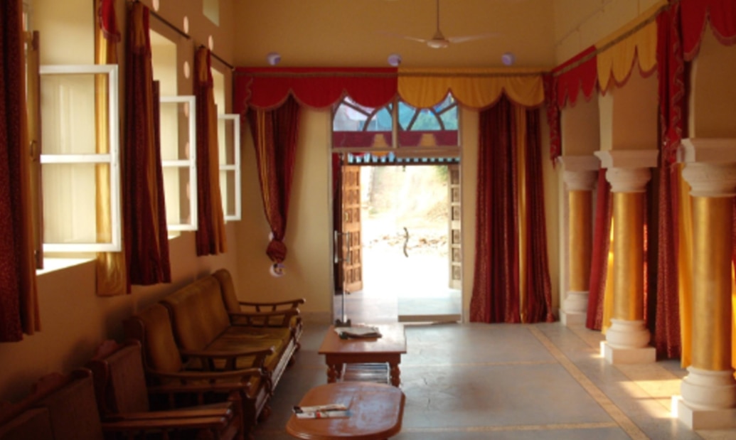 Hotel Hardia Heritage - Tap to explore photos