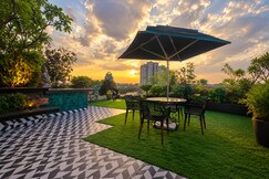 Penthouse 2bhk Room with Beautiful front Terrace, Gurgaon