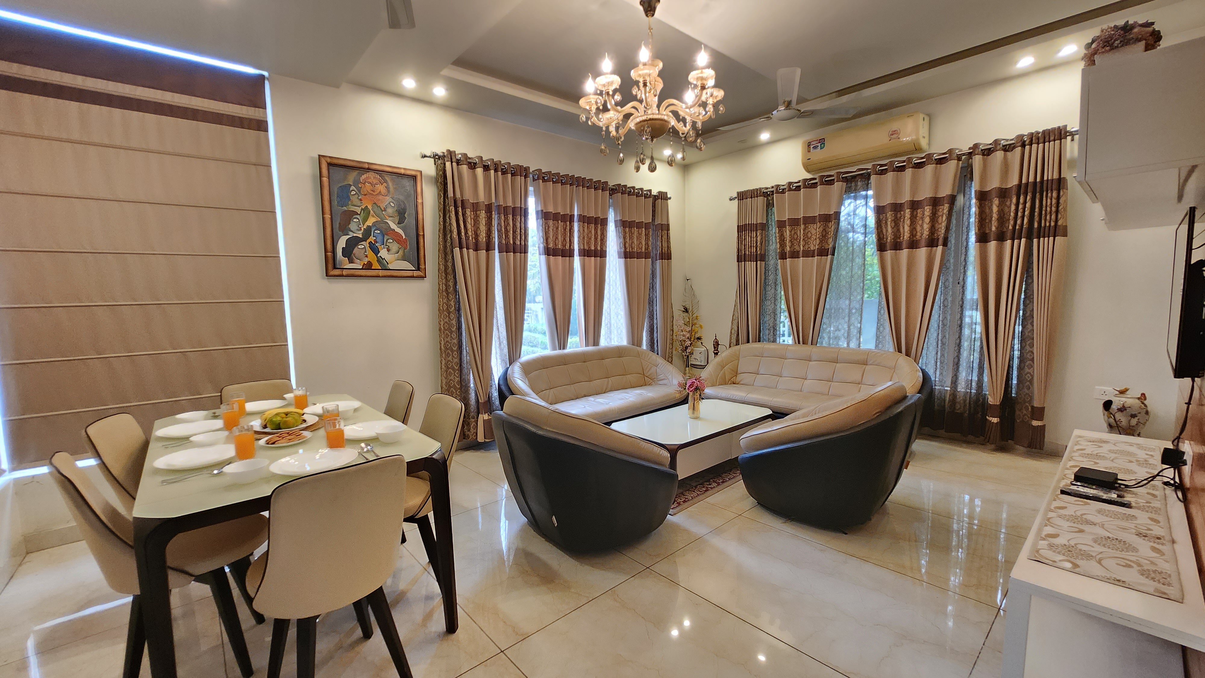 Hostie Vedika- 3BHK Farm House 40Mins from Gurgaon/Delhi - Tap to explore photos
