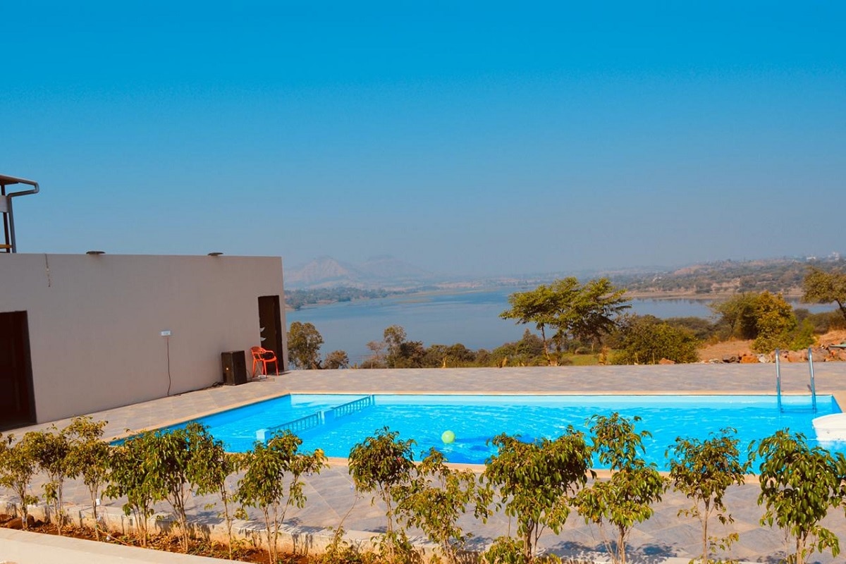 Jaylos Lake Resort and Luxury Tents - Tap to explore photos