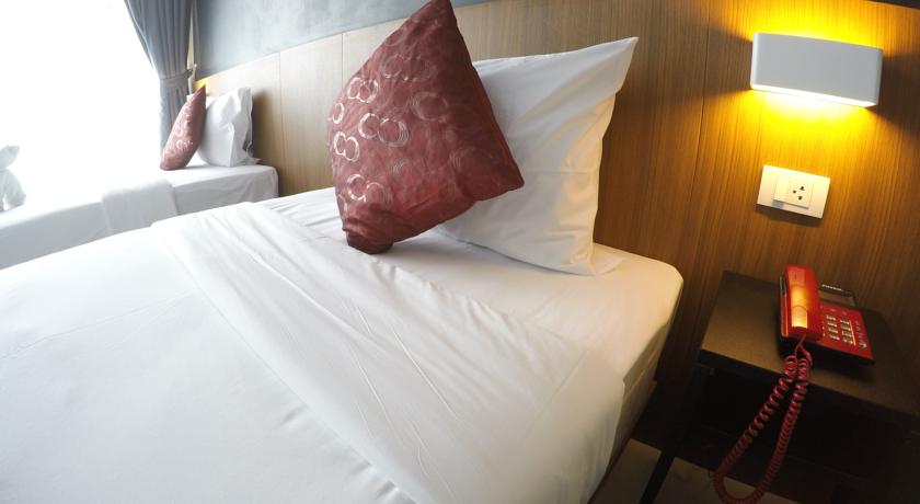 Phoenix Grand Hotel Phuket - Tap to explore photos