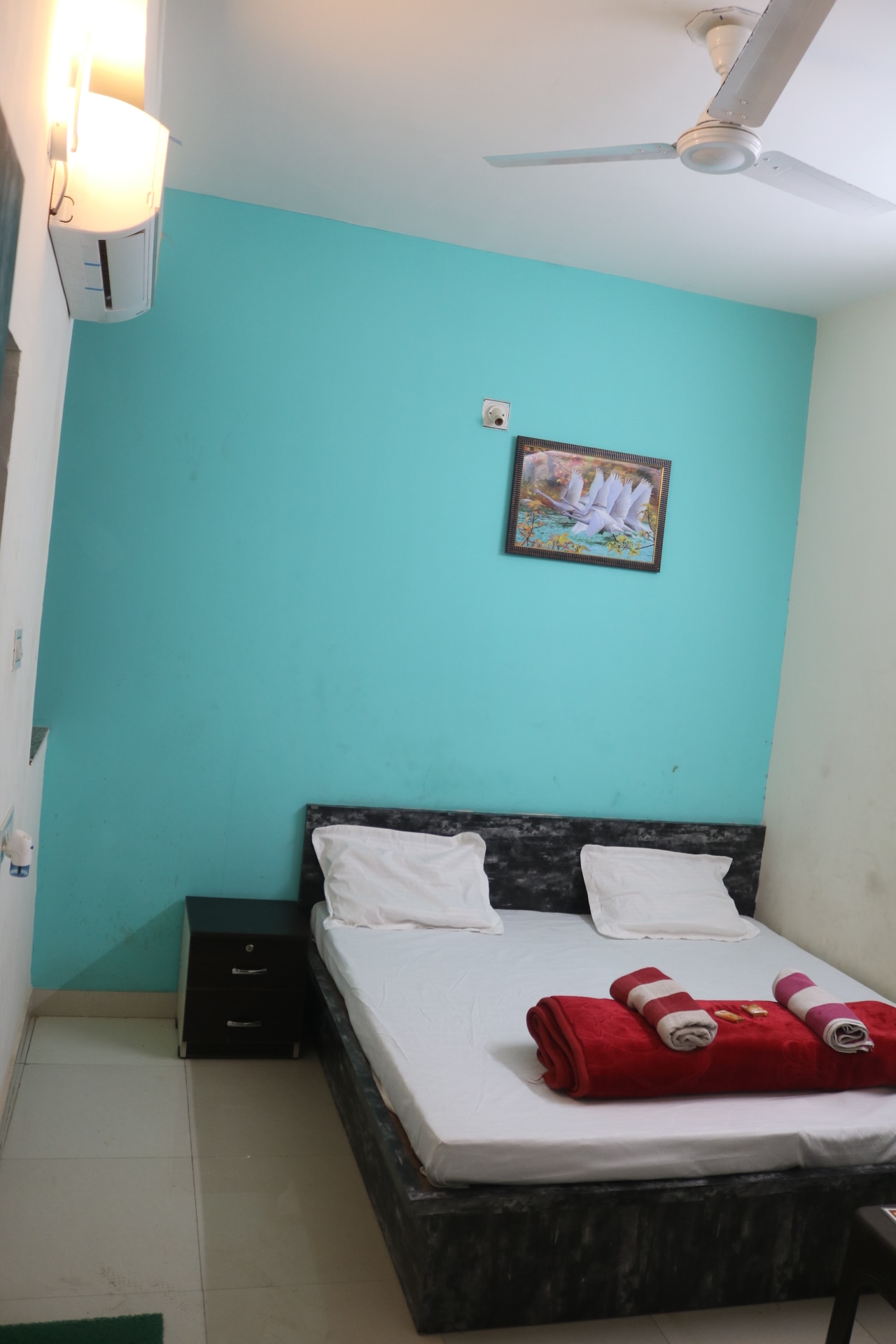 Hotel Tulsi Inn - Tap to explore photos