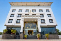 Hotel V Star, Jamkhed