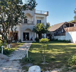 1 Deluxe Bedroom | The Golden Mango |FF| By Homeyhuts_1