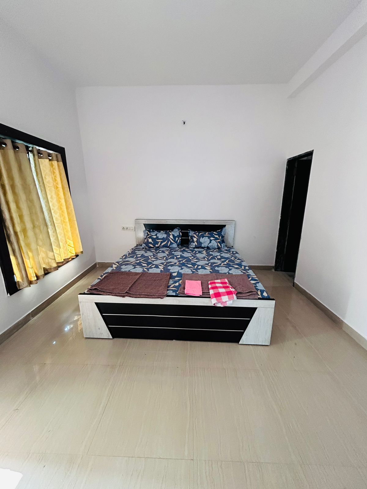 3 BHK Home Holiday Home - Tap to explore photos