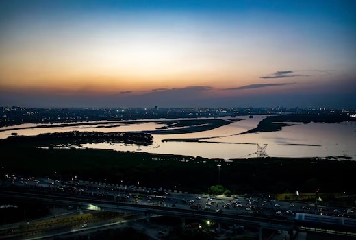 Luxurious Stay At Supernova Noida