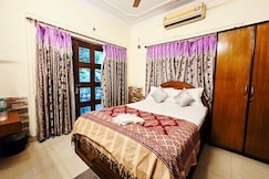CS Guest House 2 Min walk from Saltlake Sector V  Metro, Kolkata