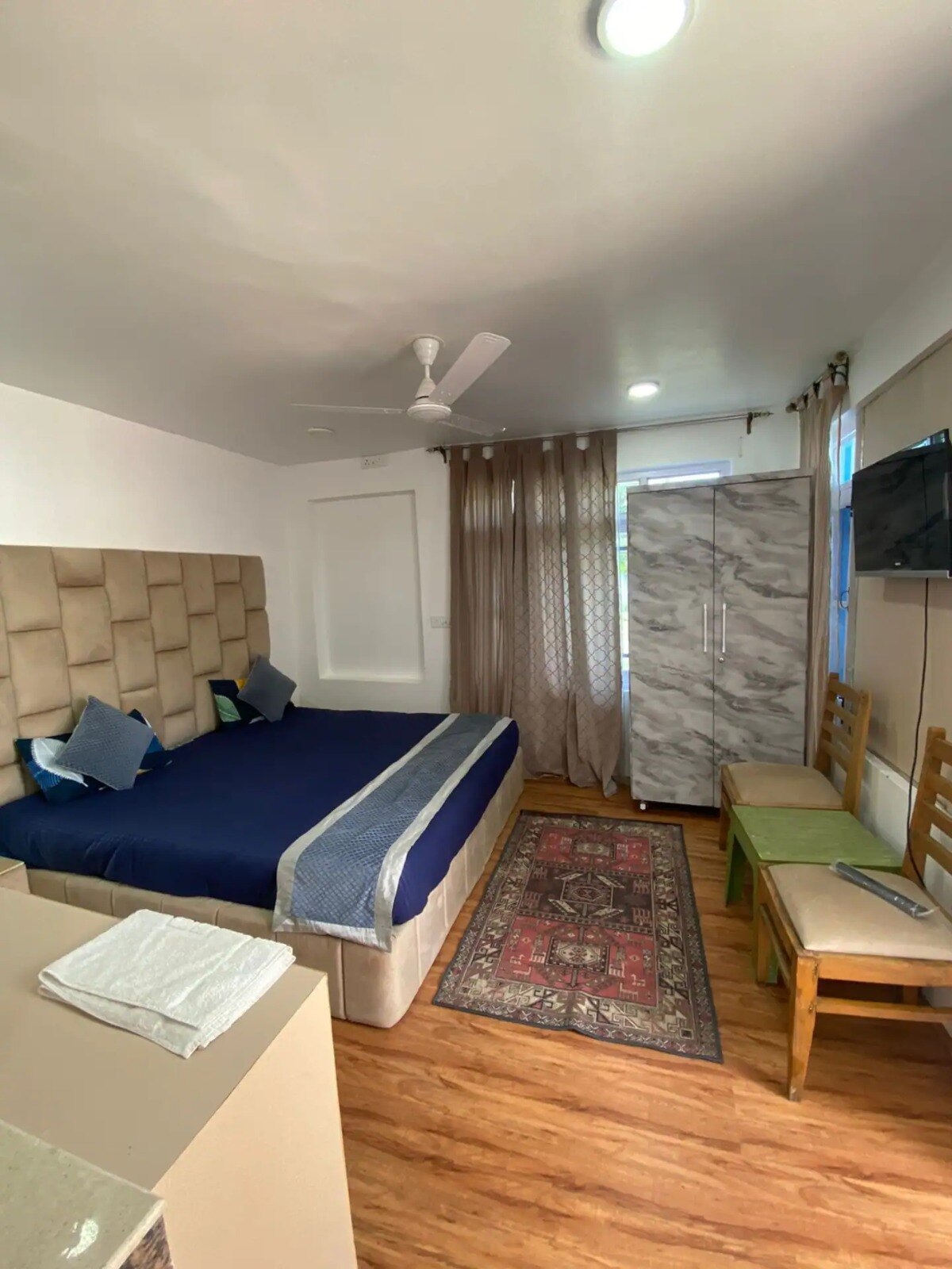 Shajar Villa, Near Srinagar Airport - Tap to explore photos