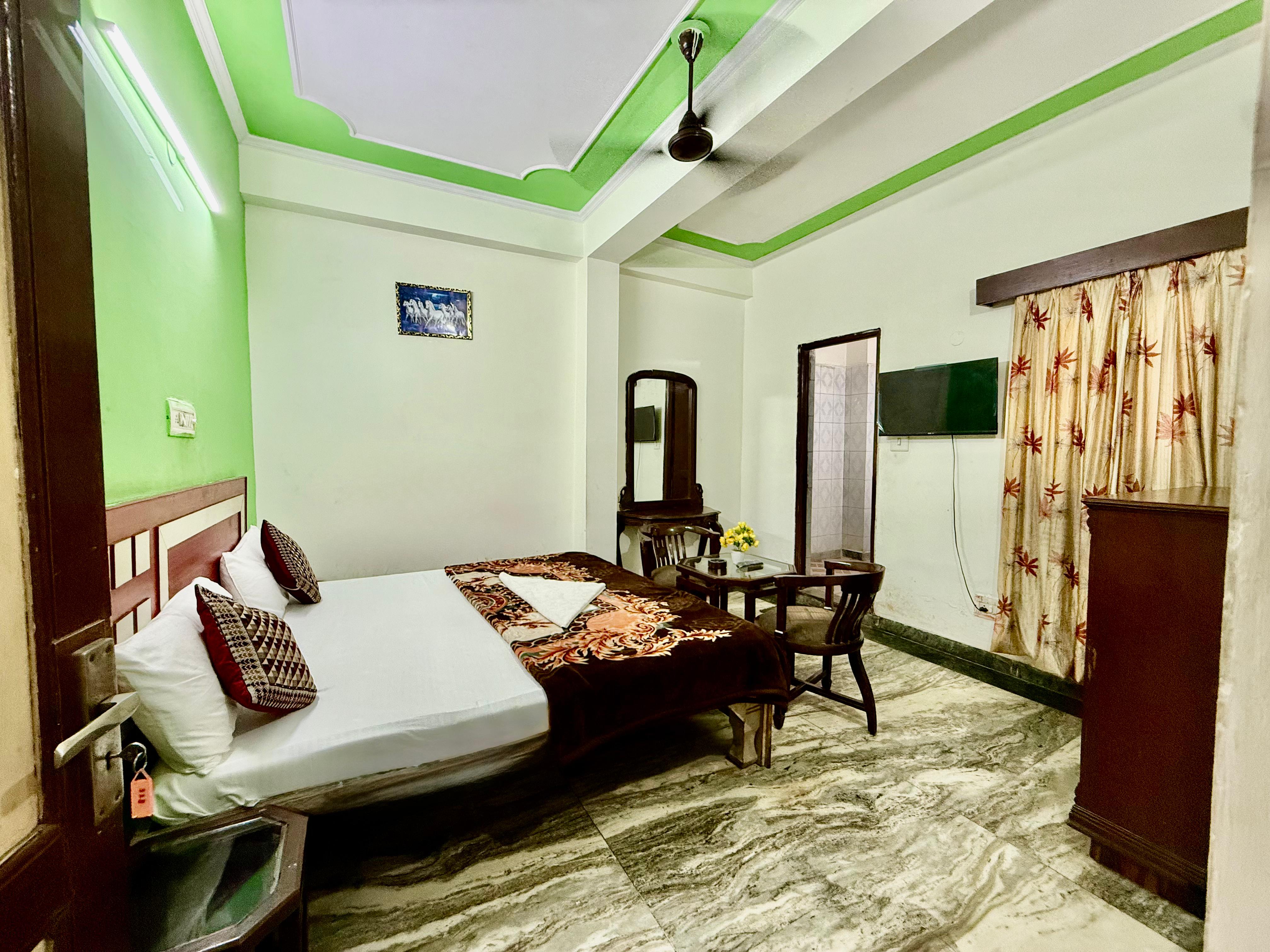 Hotel Heaven Ghaziabad - Tap to explore photos