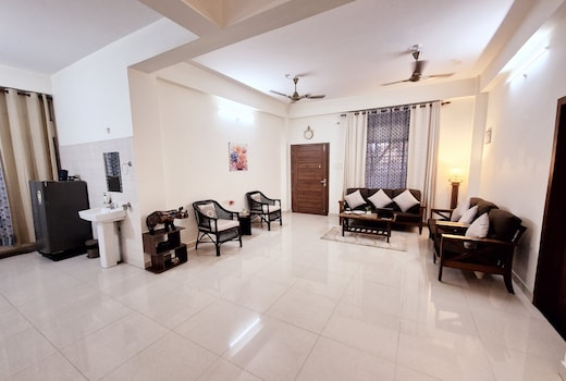 Krishnasura Homestay Near Pratiksha Hospital