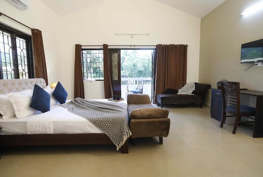 4 BHk Privat Pool Villa Near Candolim & Casino