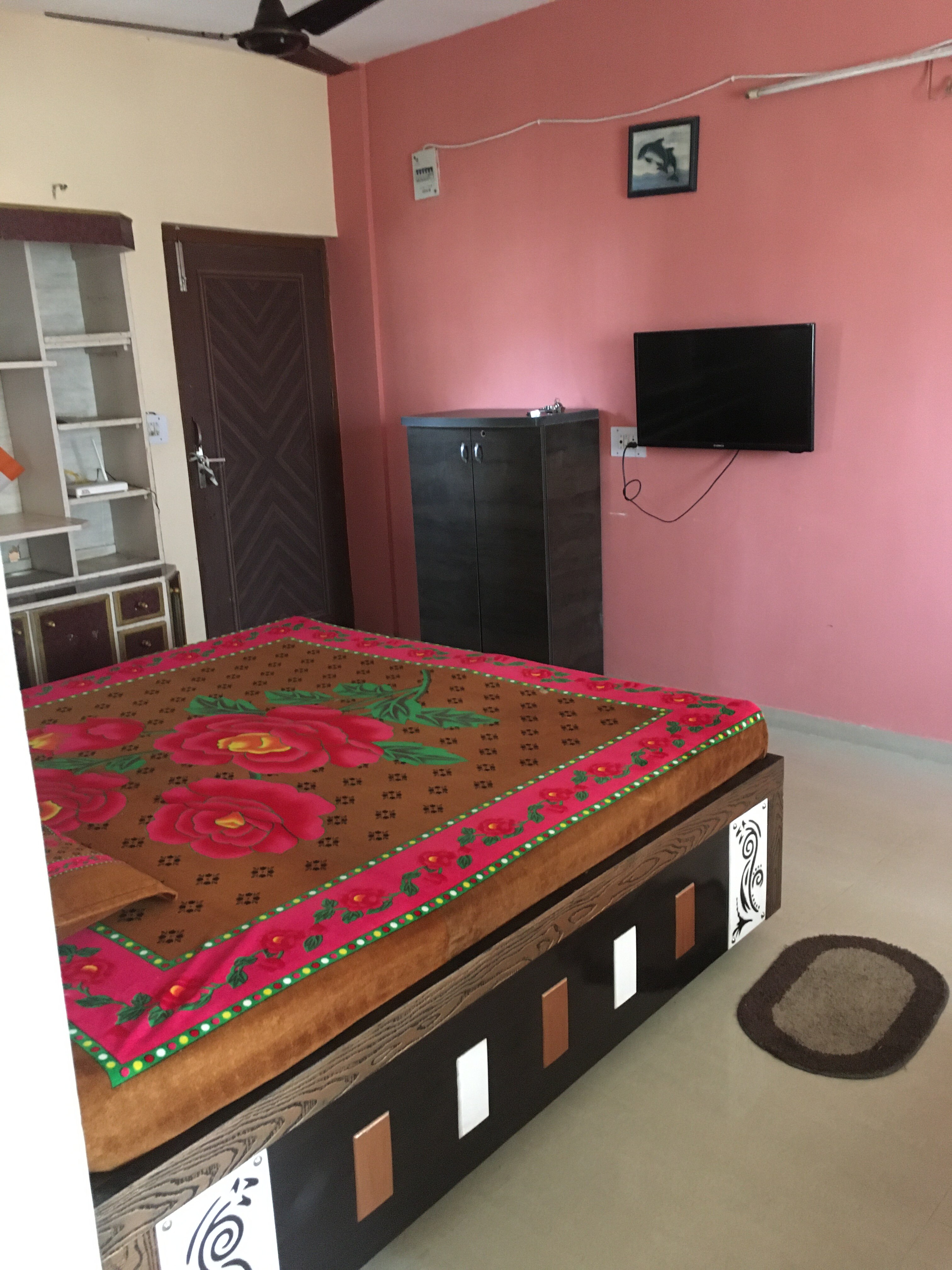 Lovely 1 Bhk appartment in Center of the city area - Tap to explore photos