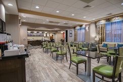Hampton Inn Hernando, Tate