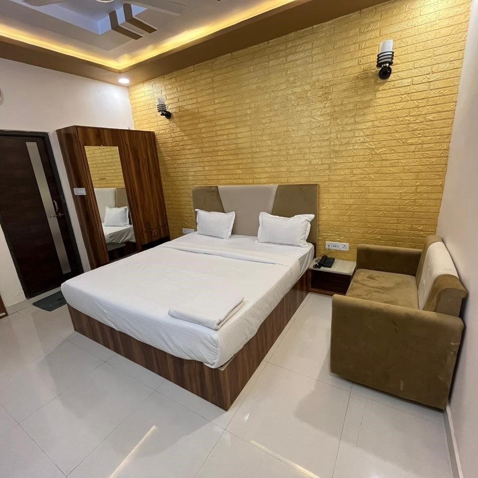 HOTEL RAHAT - Tap to explore photos