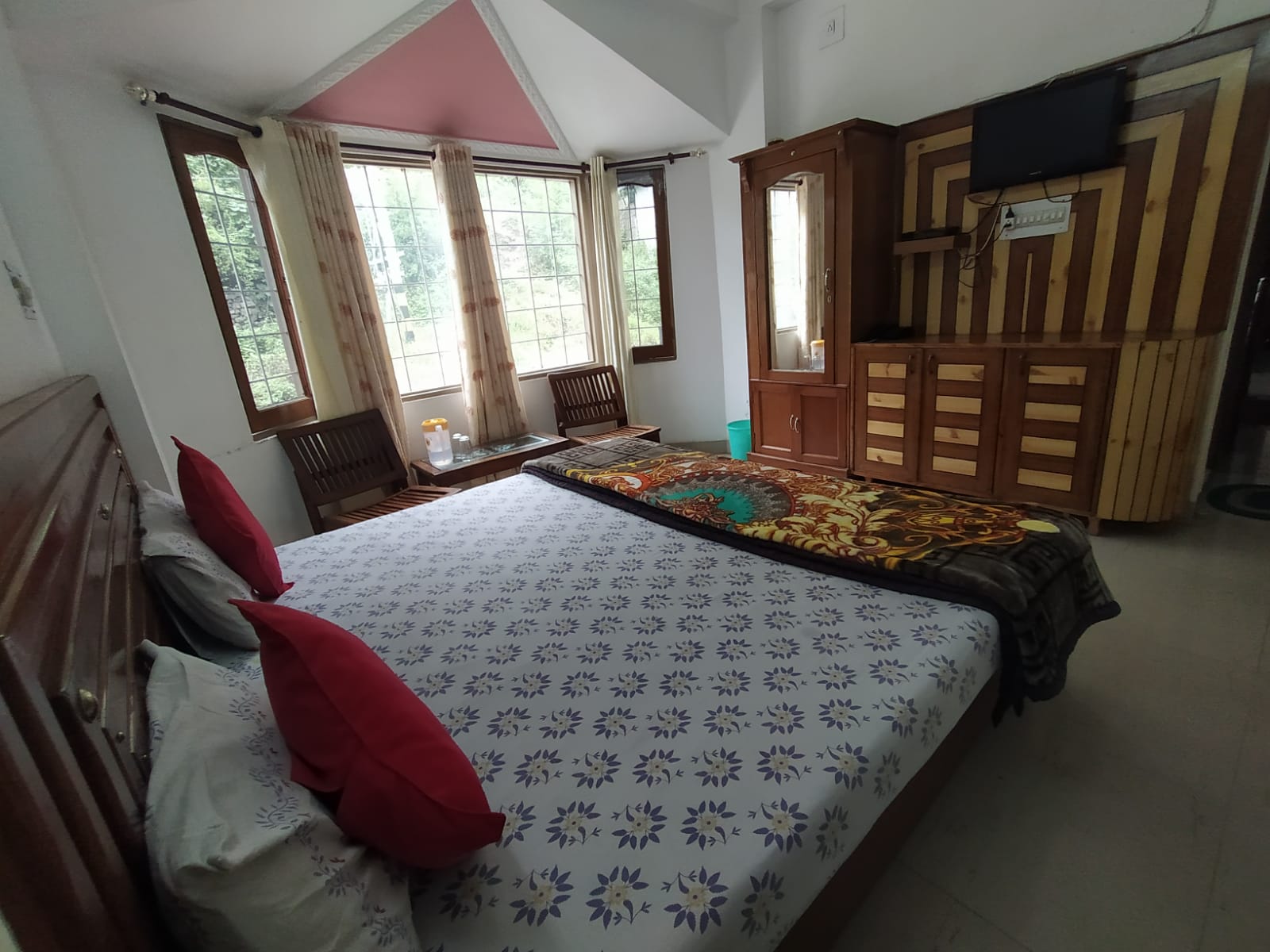 Omkara Homestay - Tap to explore photos