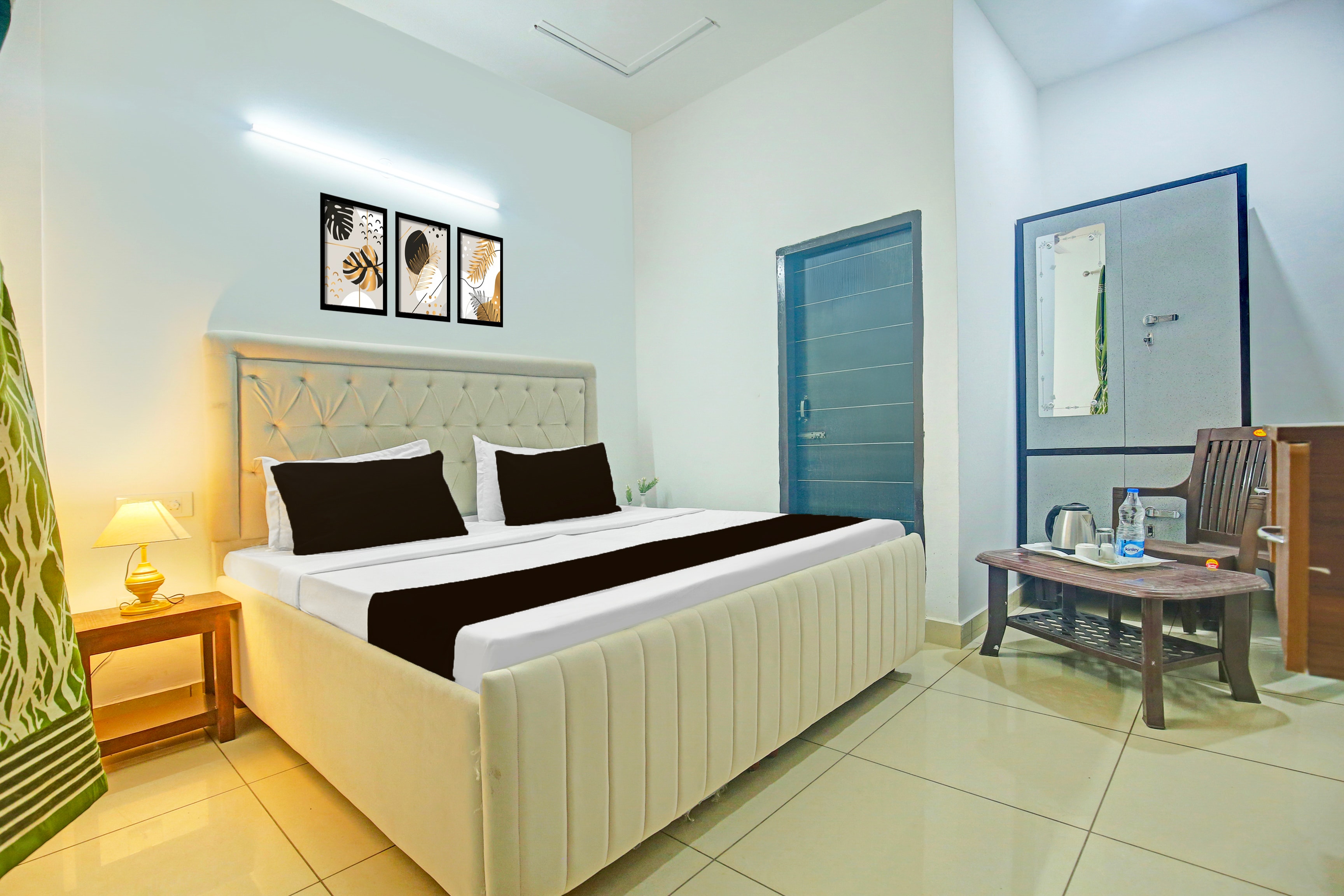 Super Hotel O Sector 52 Chandigarh Formerly Hotel Muskan - Tap to explore photos