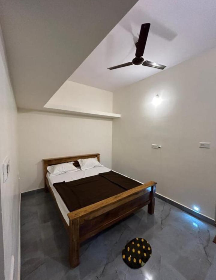 Vellis Homestay - Tap to explore photos