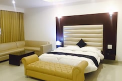 Hotel the clarion, Bhadra